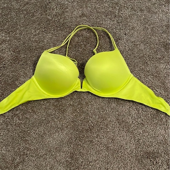 Victoria's Secret Other - VICTORIA SECRET bras
